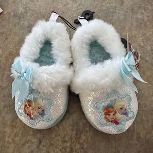 Frozen slippers